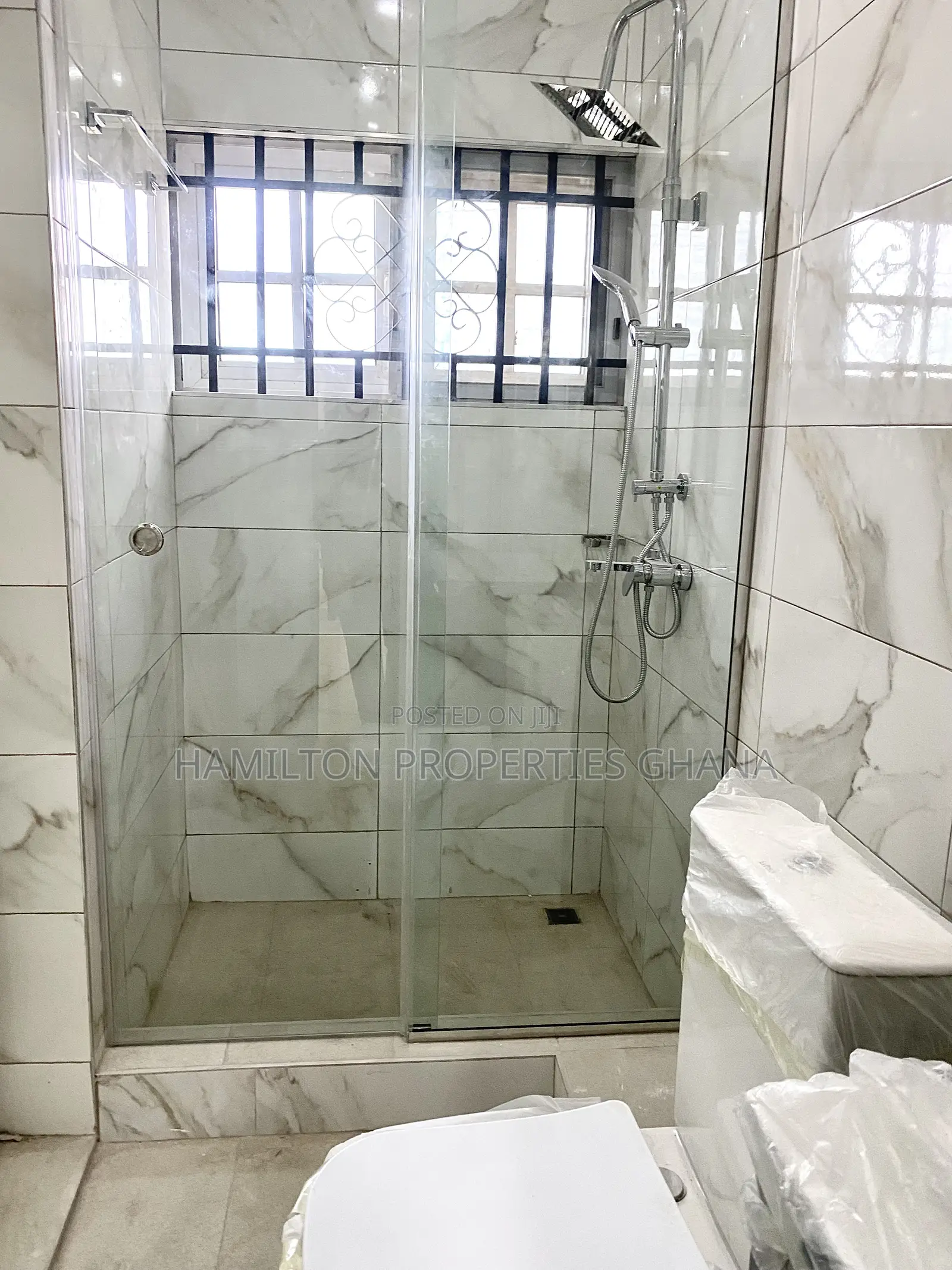 2bdrm Apartment in American House, East Legon for rent