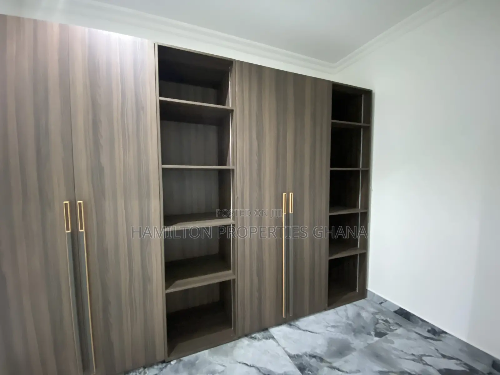 4bdrm Mansion in East Legon Lagos for rent