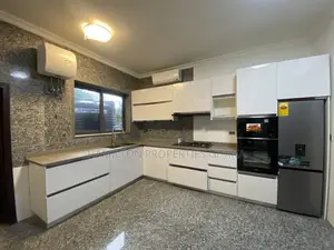 4bdrm Mansion in East Legon Lagos for rent