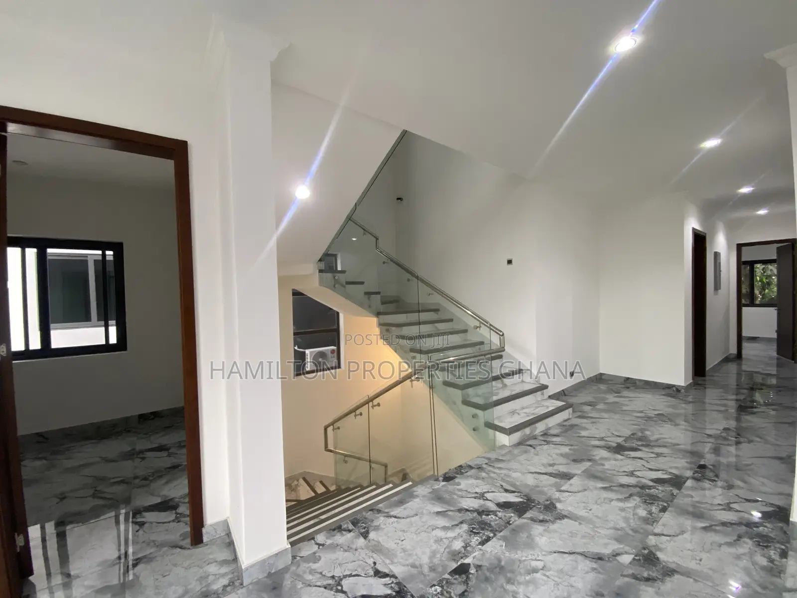 4bdrm Mansion in East Legon Lagos for rent
