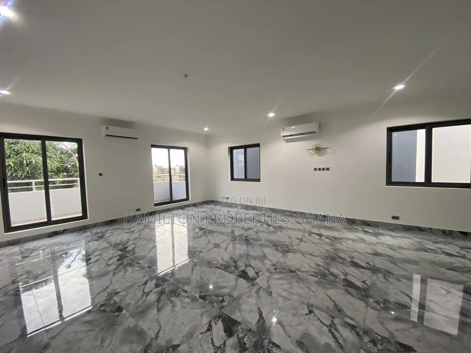 4bdrm Mansion in East Legon Lagos for rent