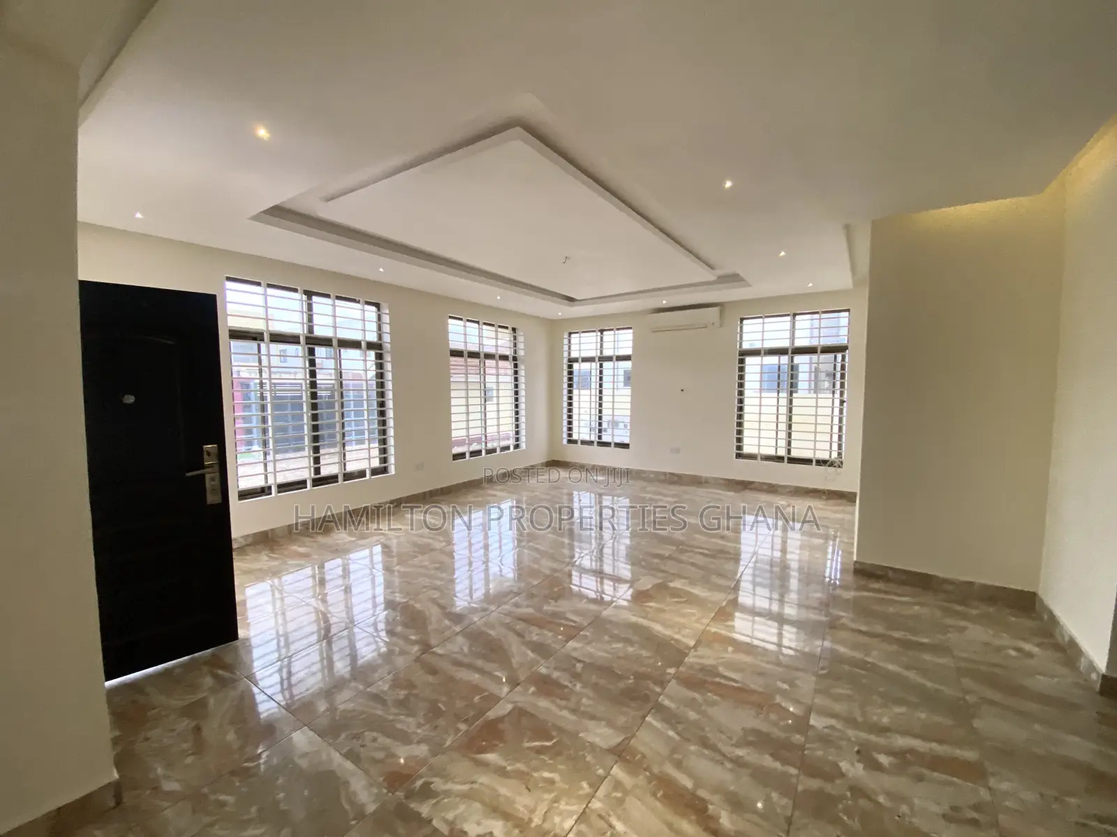 3bdrm Apartment in American House, East Legon for rent