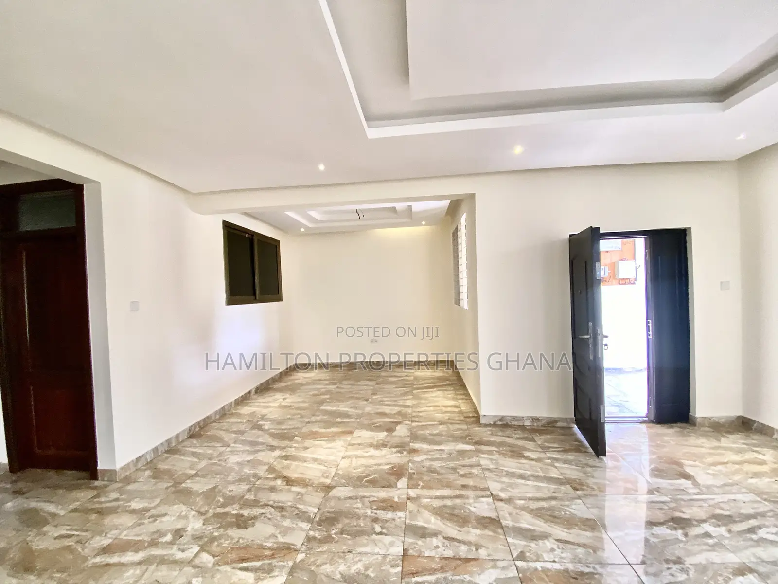 3bdrm Apartment in American House, East Legon for rent