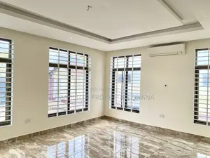 3bdrm Apartment in American House, East Legon for rent