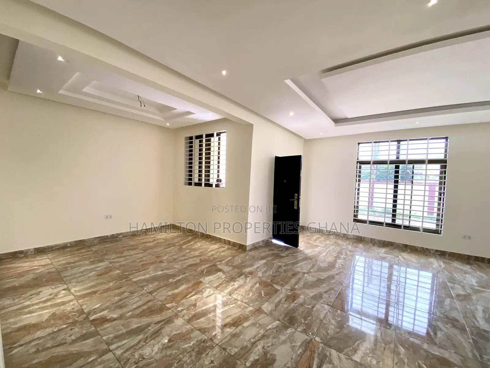 3bdrm Apartment in American House, East Legon for rent
