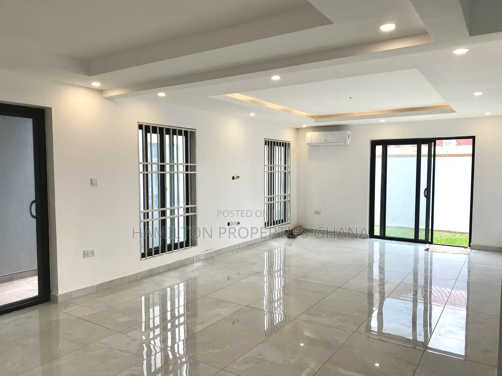 4bdrm House in Boundary Road, East Legon for sale