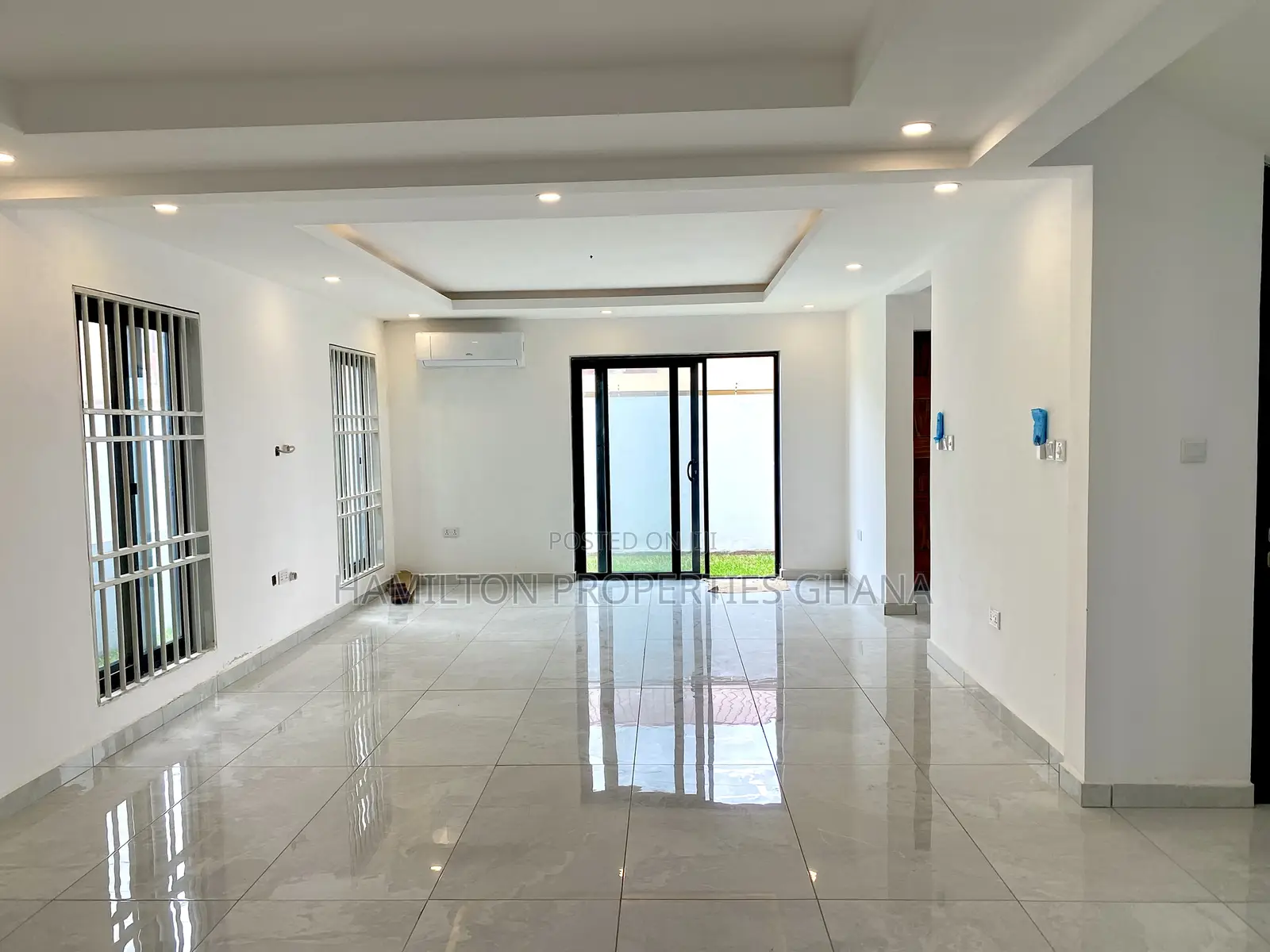 4bdrm House in Boundary Road, East Legon for sale