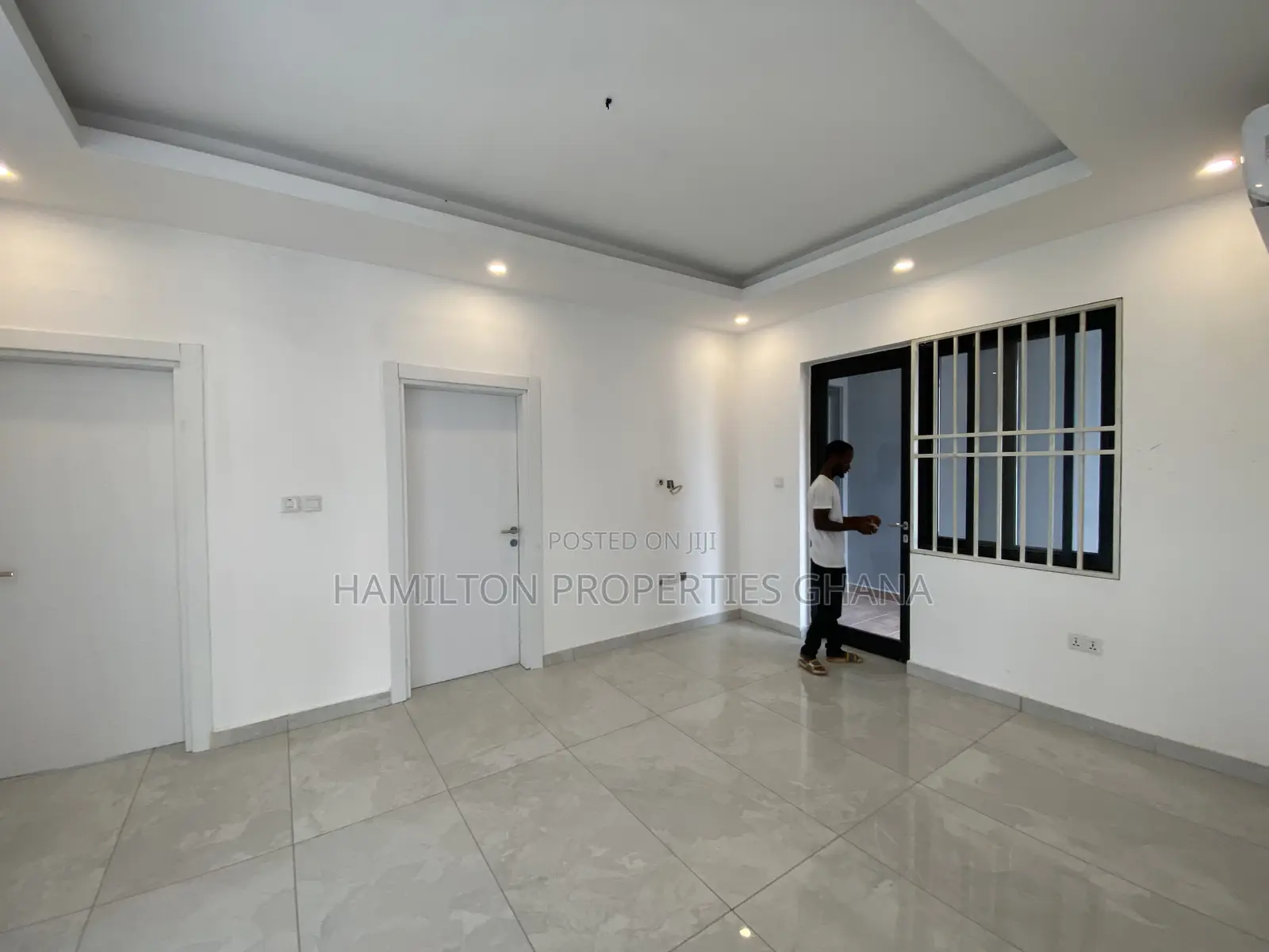 4bdrm House in Boundary Road, East Legon for sale