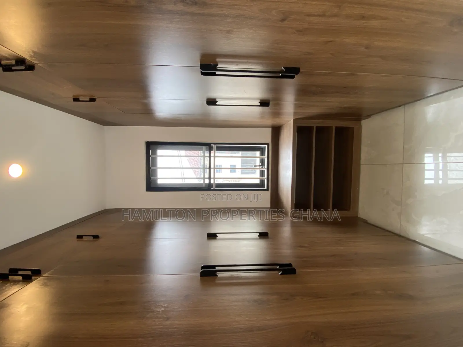 4bdrm House in Boundary Road, East Legon for sale