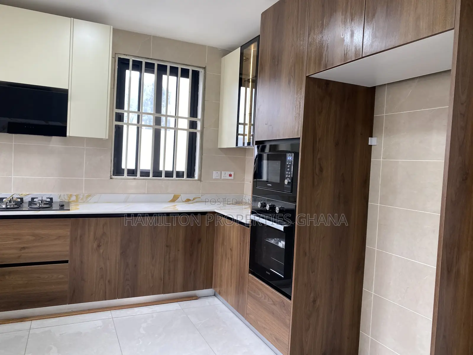 4bdrm House in Boundary Road, East Legon for sale