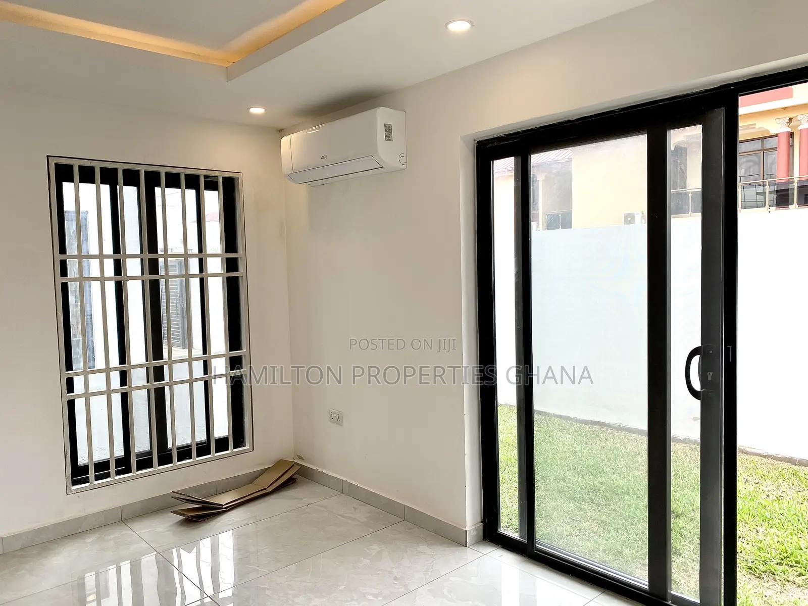 4bdrm House in Boundary Road, East Legon for sale