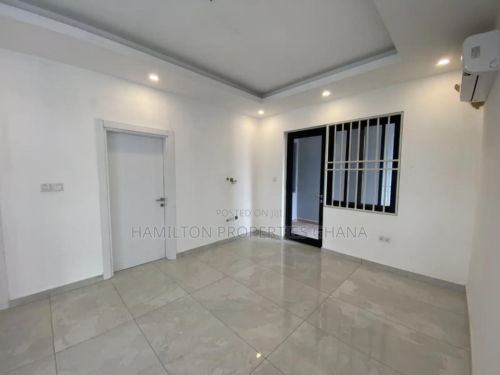 4bdrm House in Boundary Road, East Legon for sale