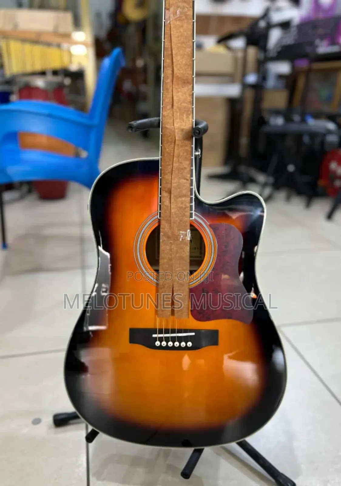 Givson 6-String Professional Semi-Acoustic Guitar