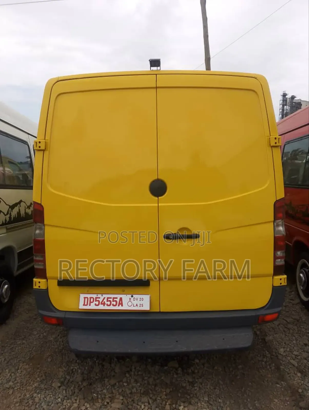 Mercedes-Benz Sprinter 2012 Yellow