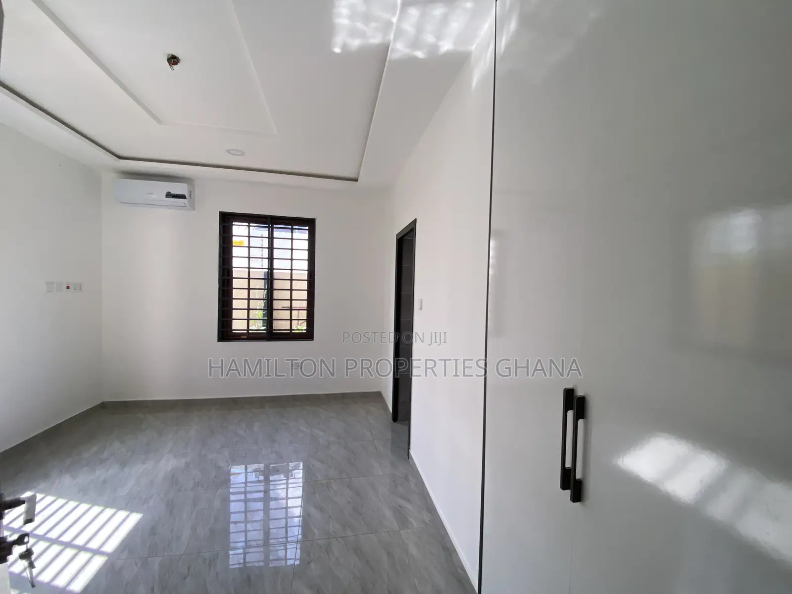 4bdrm House in Lakeside Estates for sale