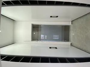 4bdrm House in Lakeside Estates for sale