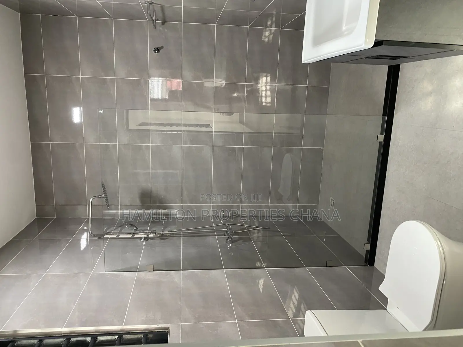 4bdrm House in Lakeside Estates for sale