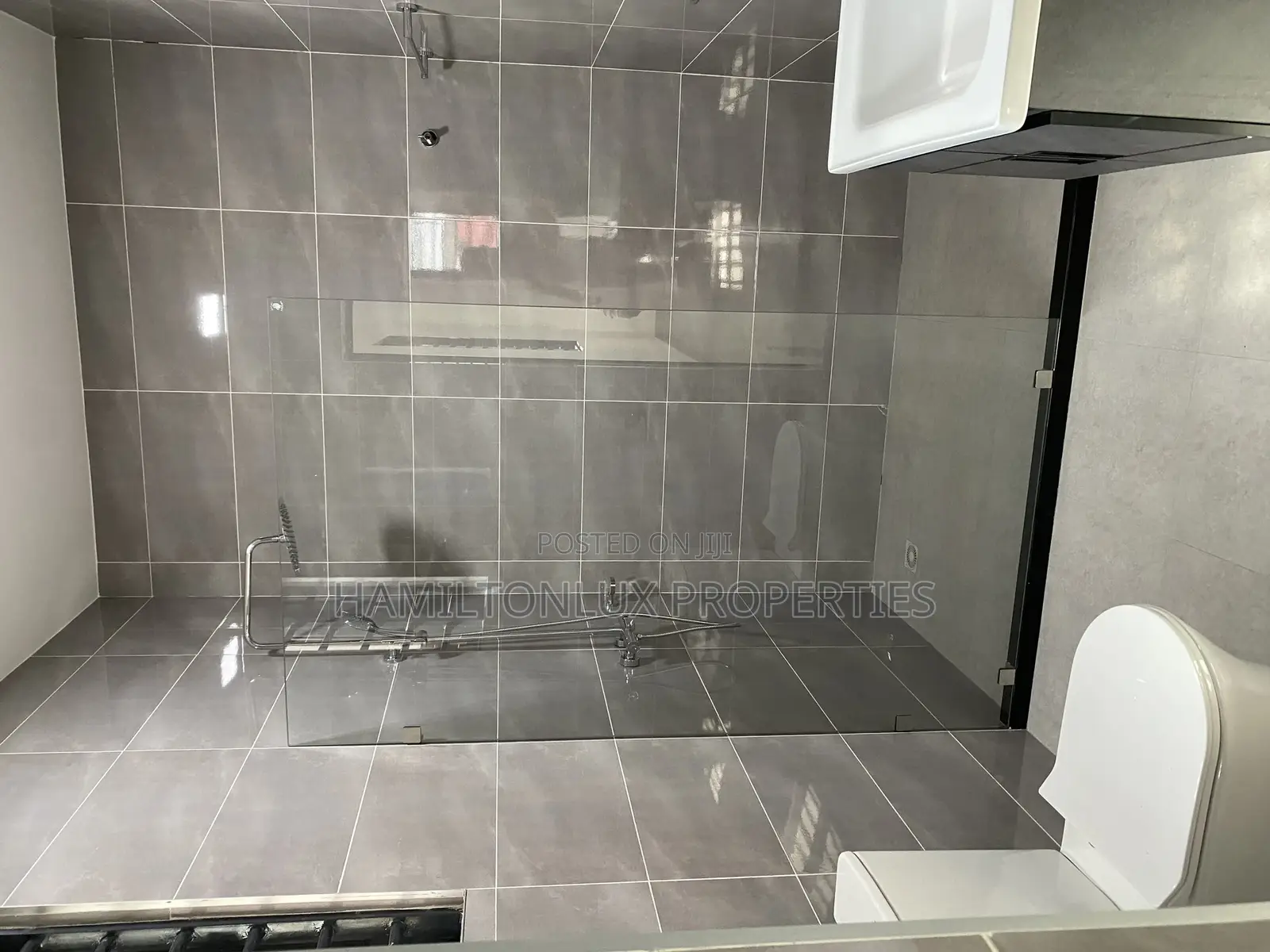 4bdrm House in Lakeside Estates for sale
