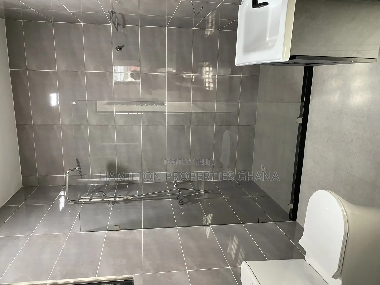 4bdrm House in Lakeside Estates for sale
