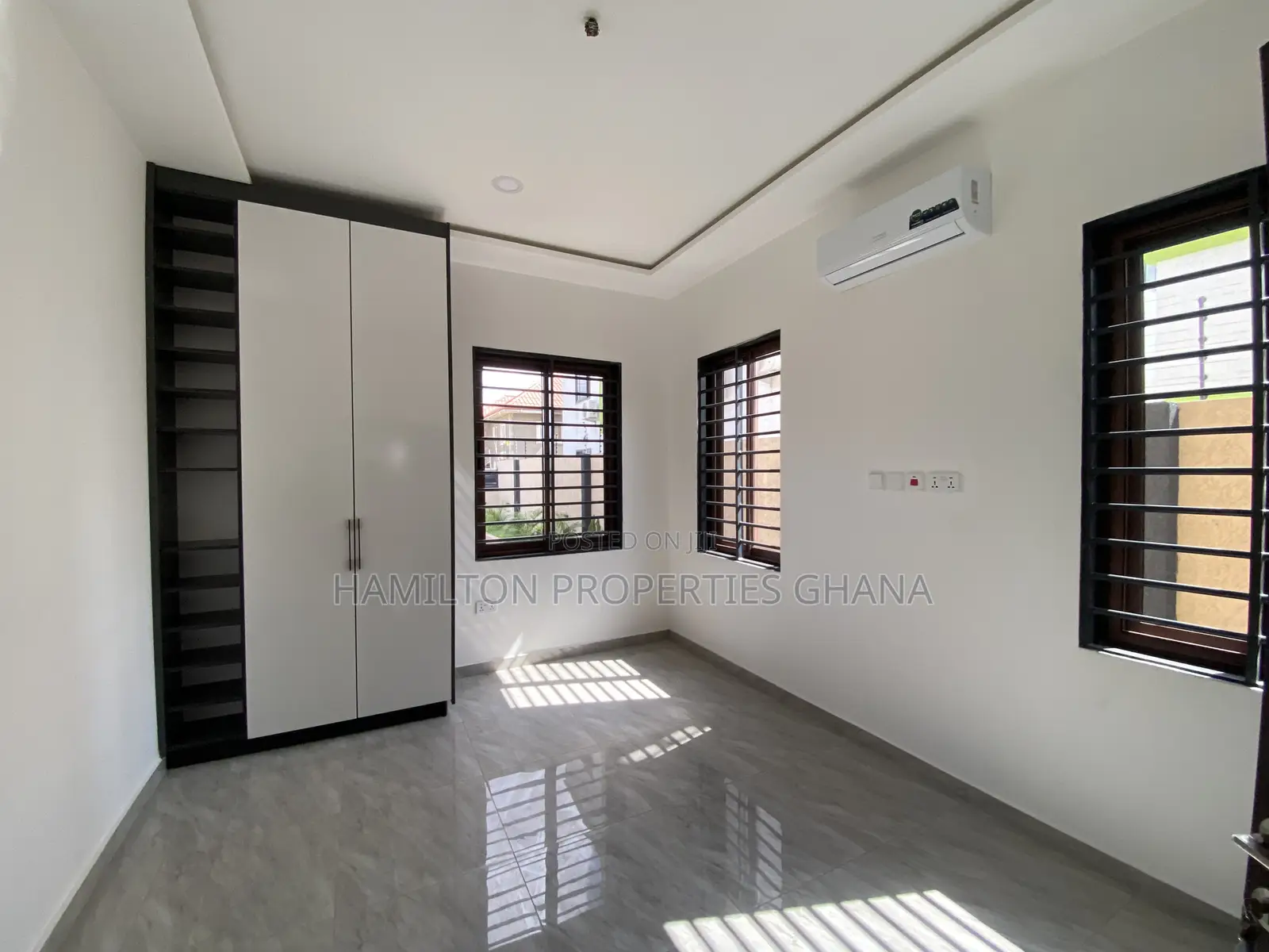 4bdrm House in Lakeside Estates for sale