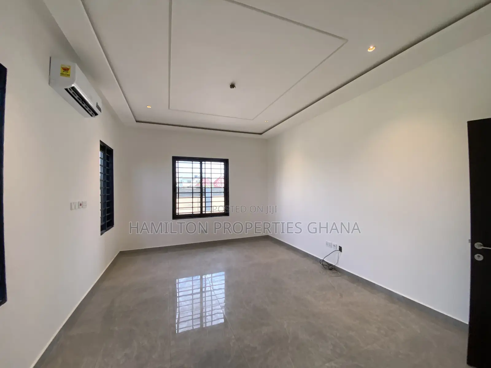 4bdrm House in Lakeside Estates for sale