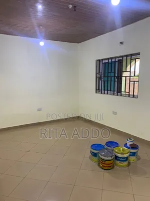 2bdrm Apartment in Lakeside for rent