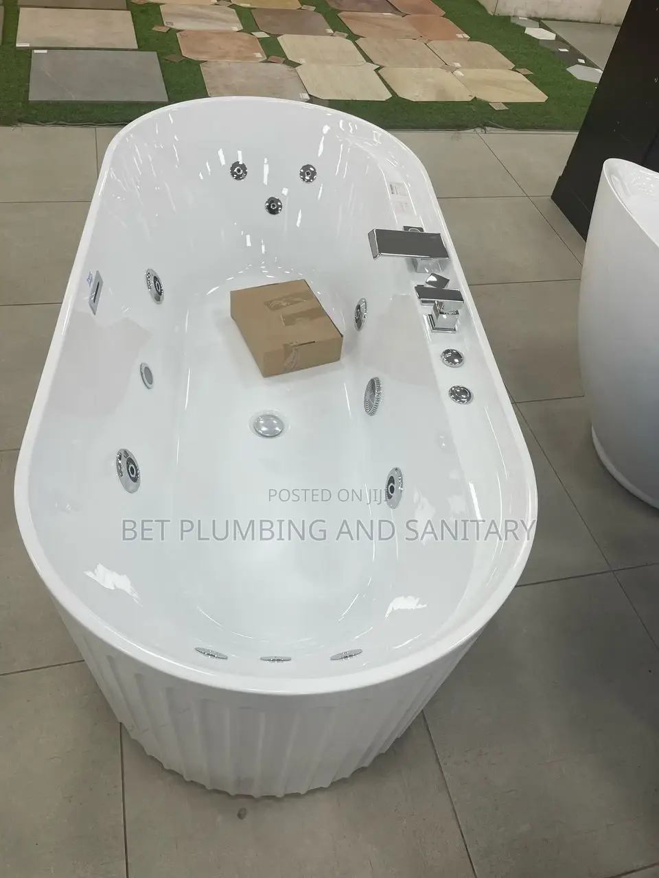 Jacuzzi Bathtub