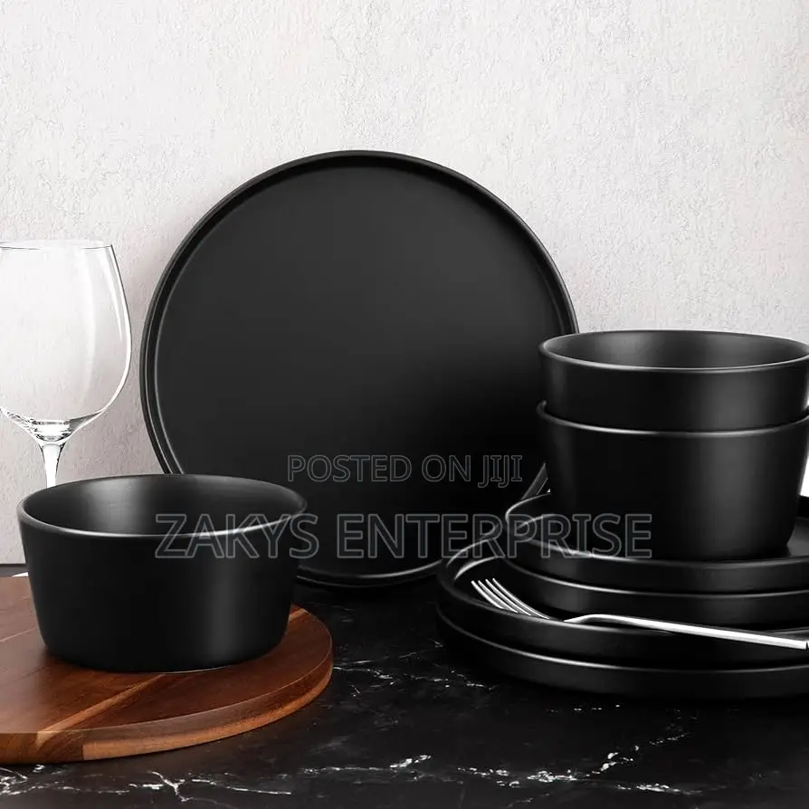 Lux Matte Black Dinnerset