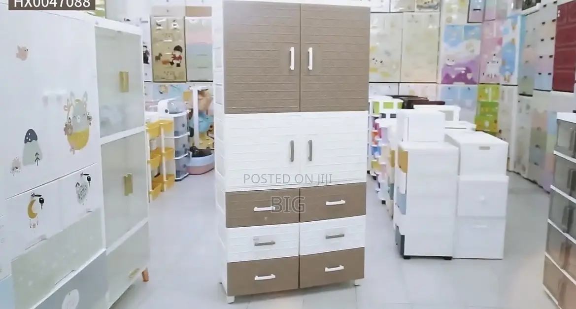 Baby/Kids Wardrobe