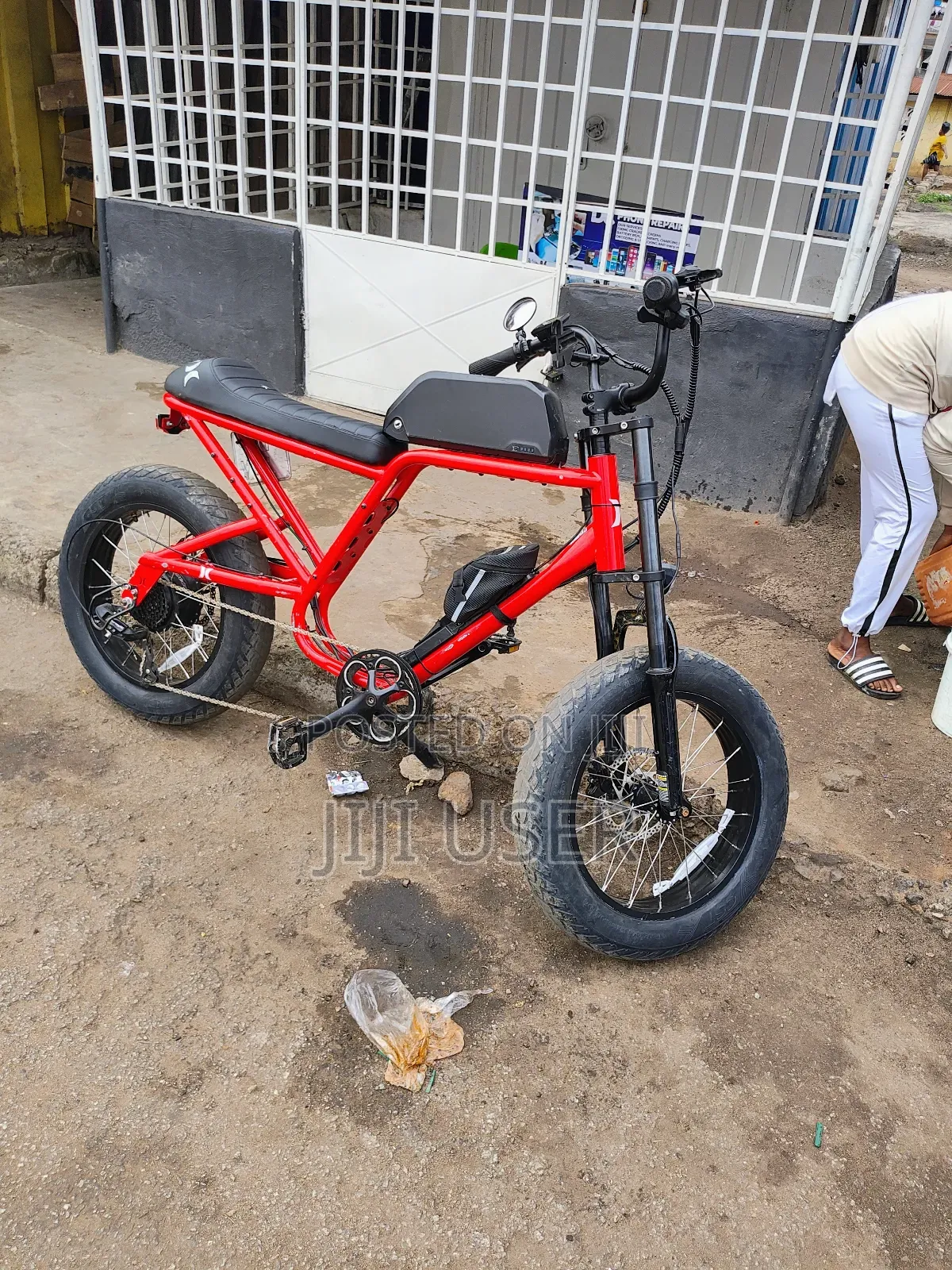 Honda VT 2023 Red