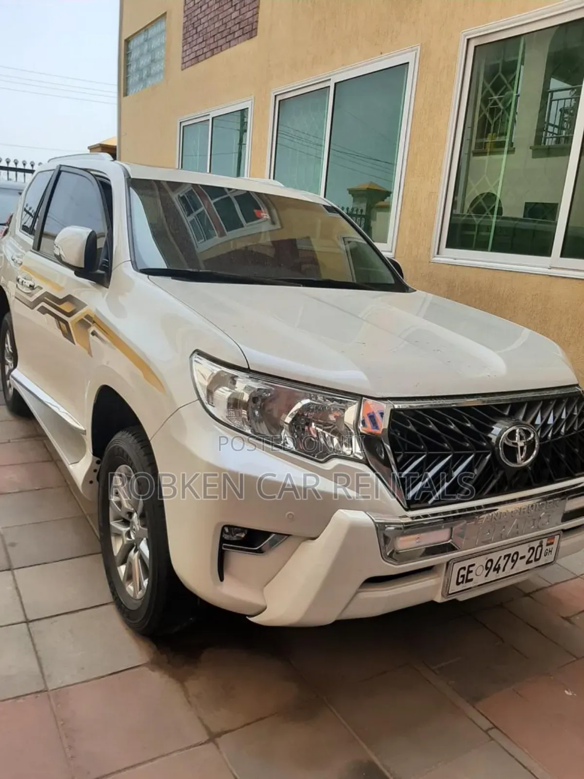 Rent a Car- Toyota Prado.