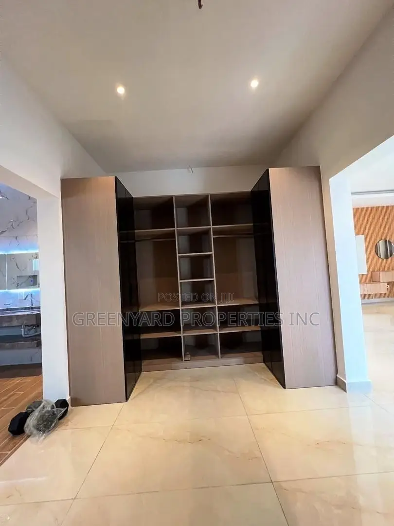 4bdrm House in Adjiringanor, East Legon for sale