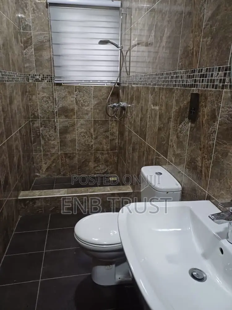 7bdrm Duplex in Ofankor Barrier, Post Office Area for sale