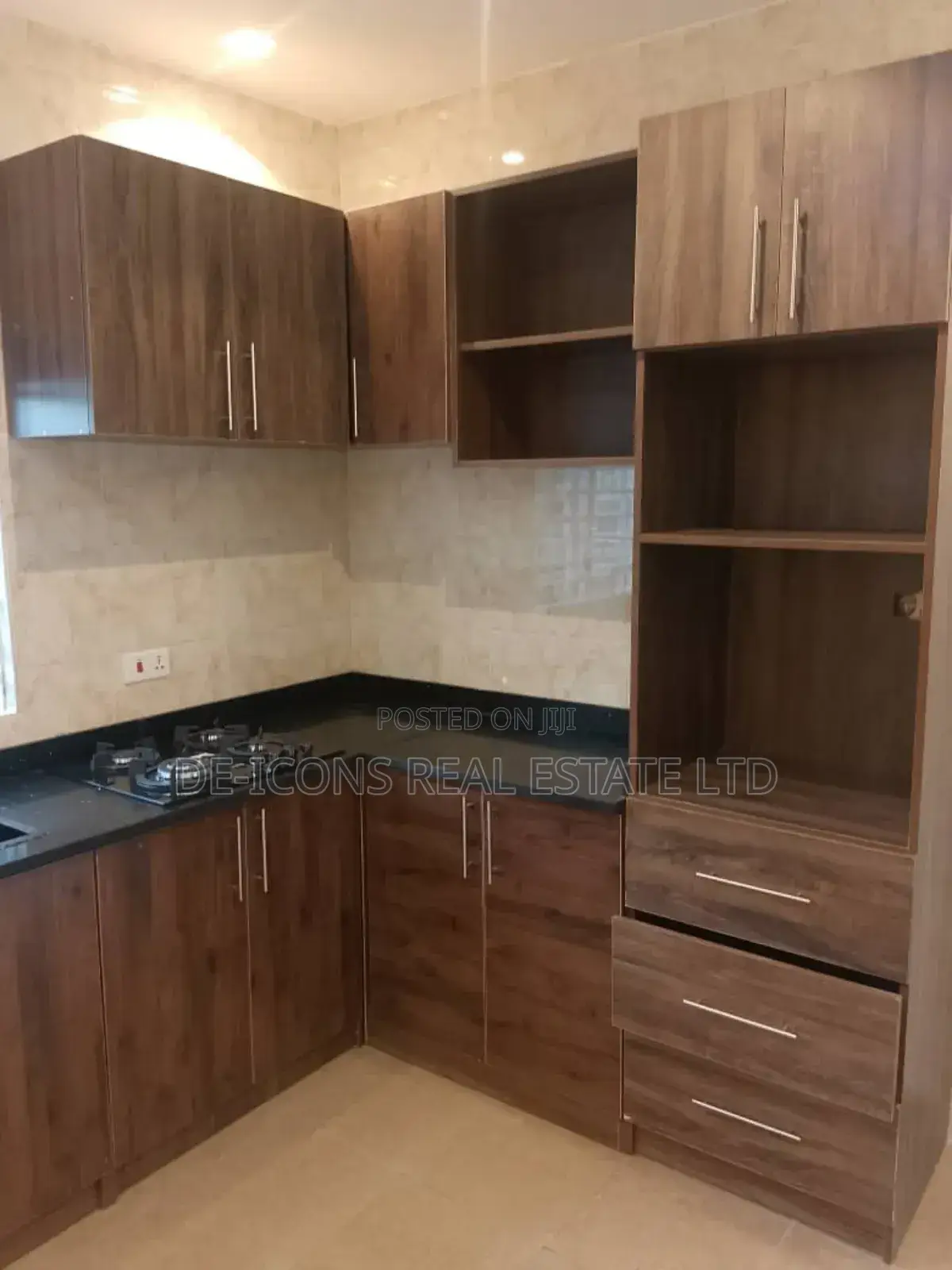 2bdrm House in De-Icons Real Estate, Awutu Senya East Municipal