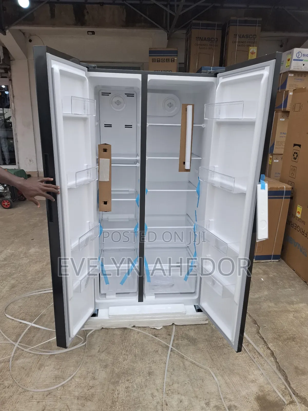 Black Mirror Side by Side Pearl Fridge 521litres