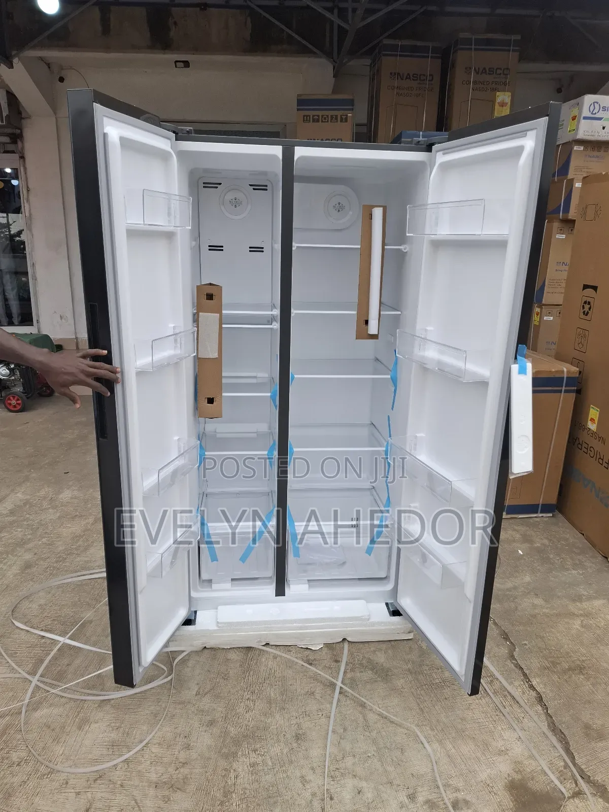 Black Mirror Side by Side Pearl Fridge 521litres