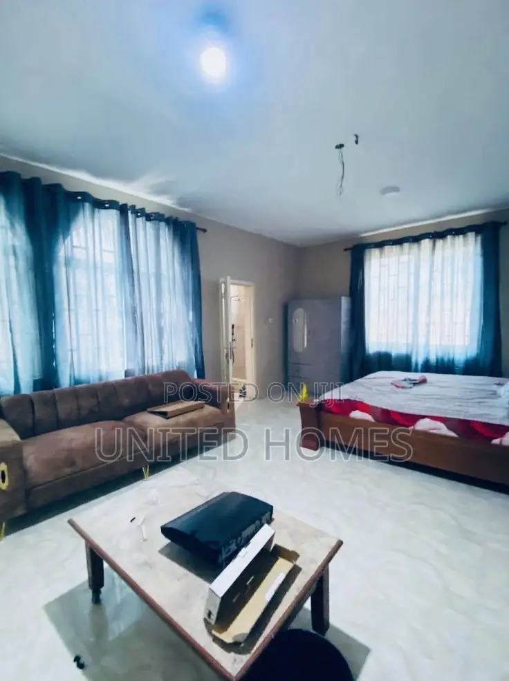 Furnished 20bdrm House in West Hills Mall Area for rent