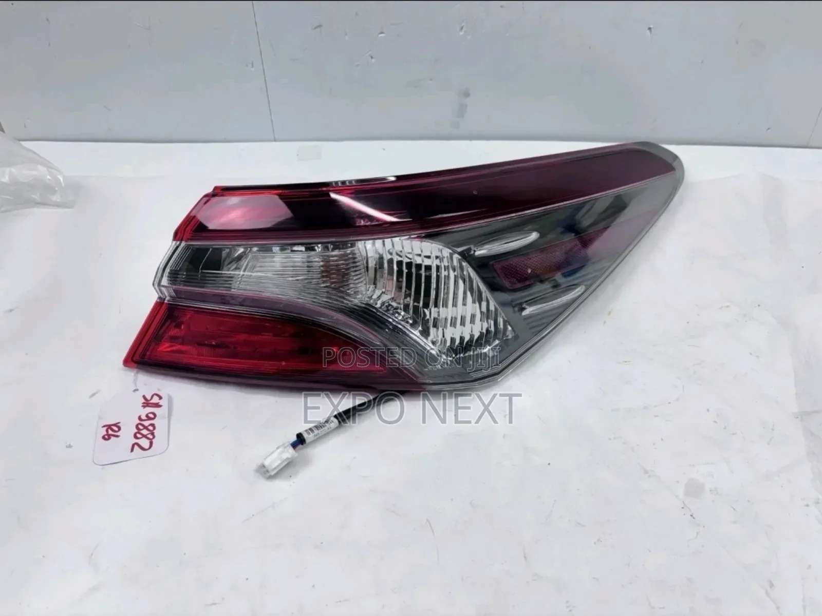2018-2023 Toyota Camry Halogen Right Tail Light