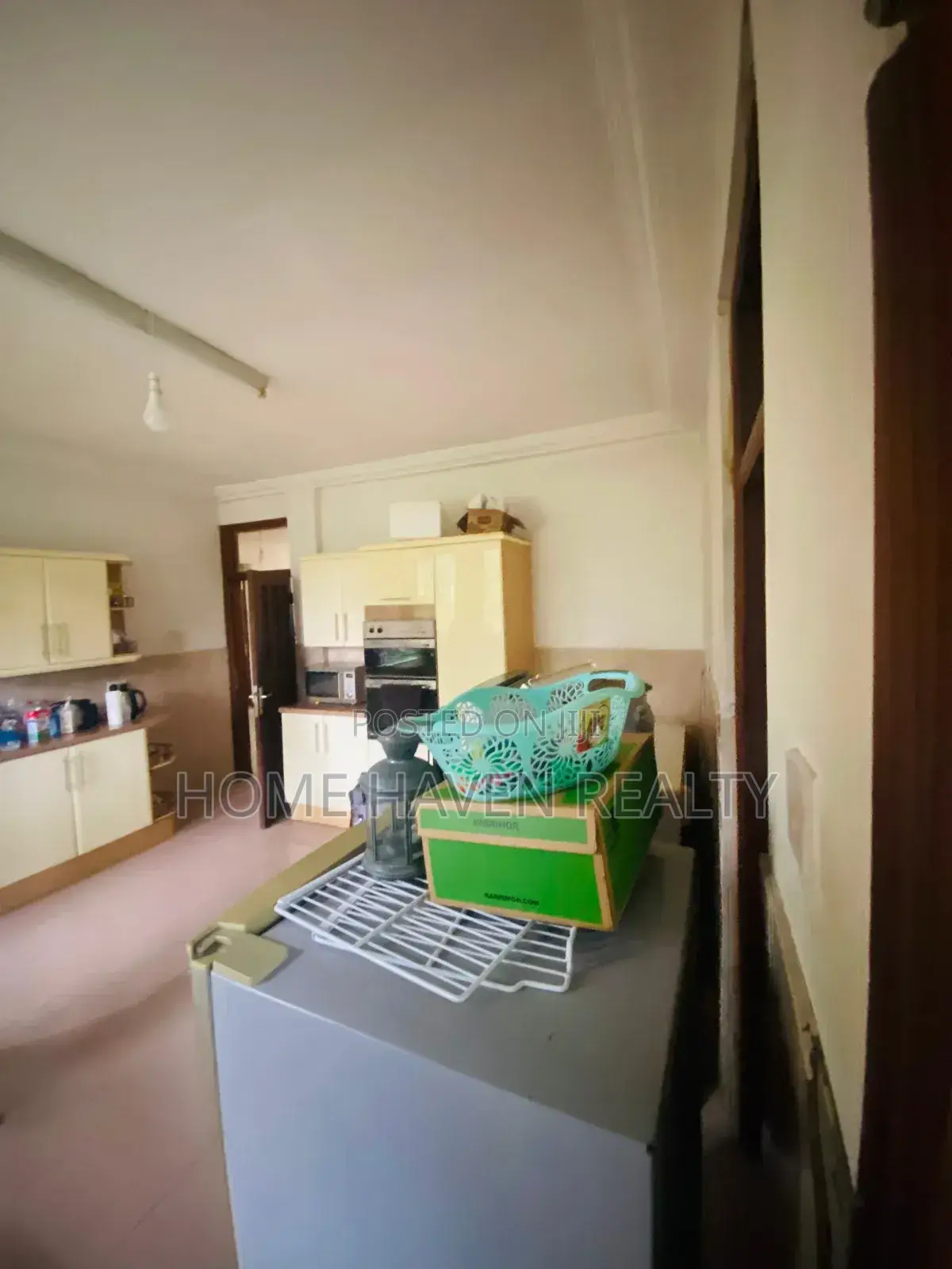 6bdrm House in Haasto Total, Haatso for sale