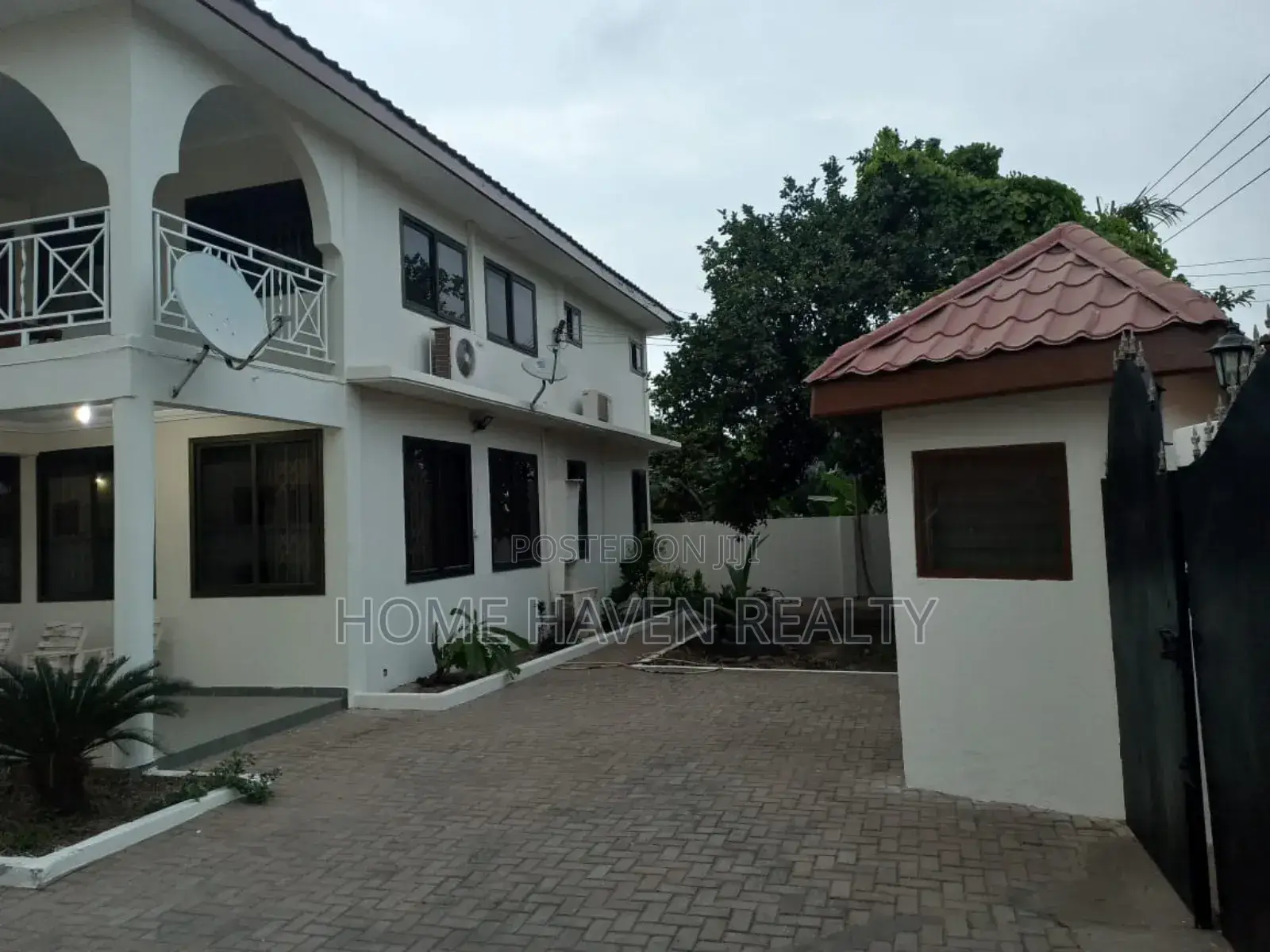 6bdrm House in Haasto Total, Haatso for sale