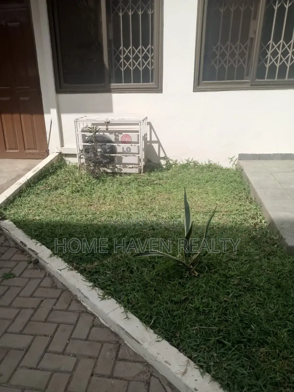 6bdrm House in Haasto Total, Haatso for sale