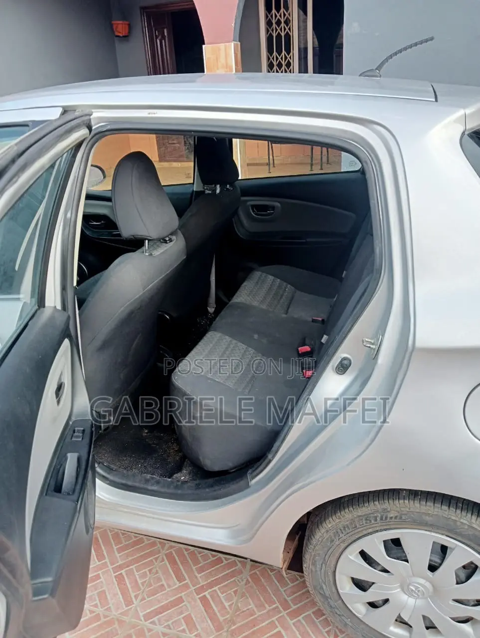 Toyota Yaris L Hatchback 5dr 2017 Gray