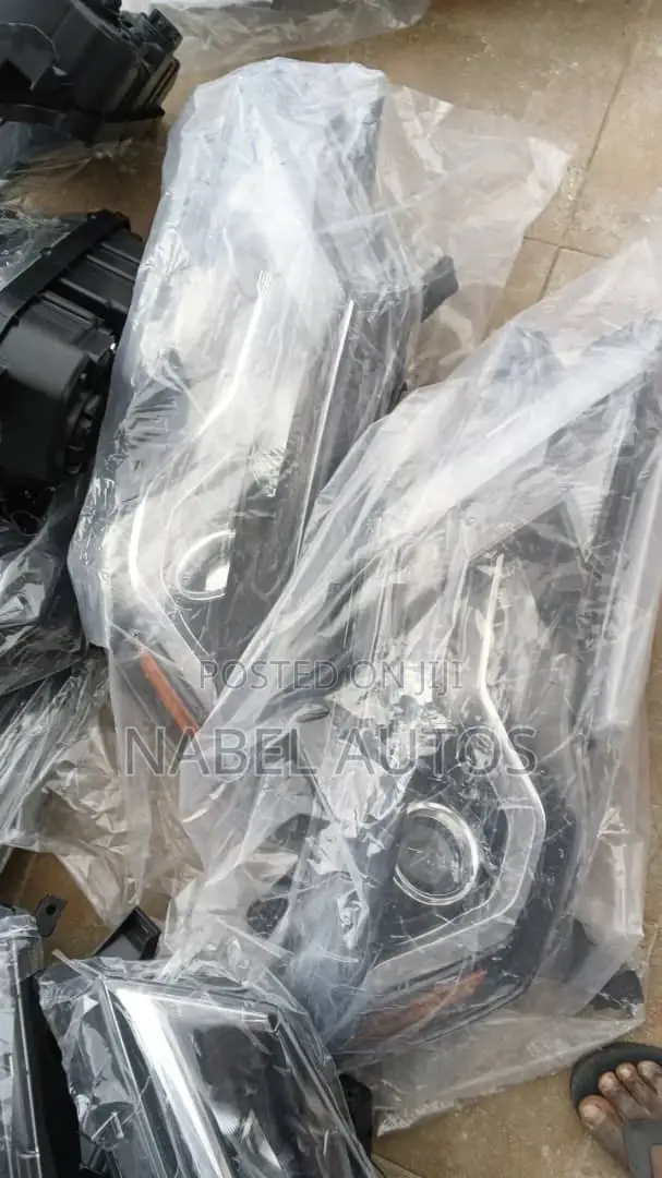 Pathfinder 2018 Headlight Pair
