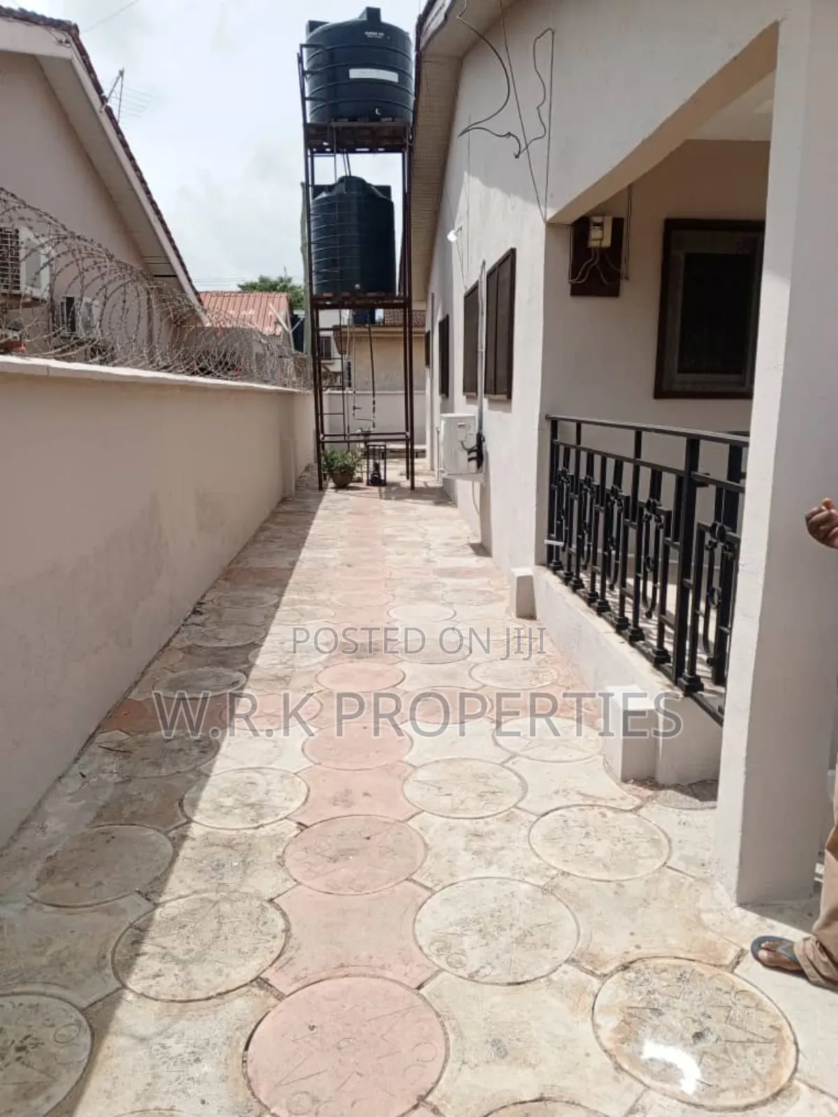 2bdrm House in Adjiringanor Manet, Accra Metropolitan for rent