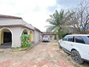 7bdrm House in Parakuo Estate for sale