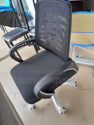Prive Office Chair