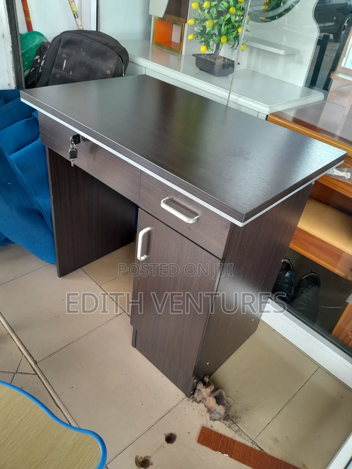 Taborer Office Table