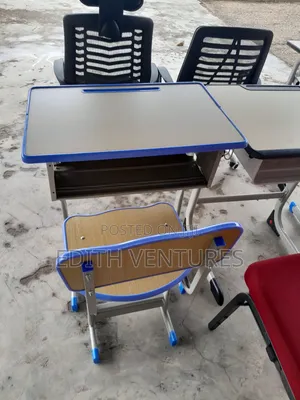 Zee Academia Desk