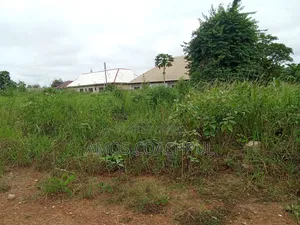 Sunyani -Yawhima Roadside Plot