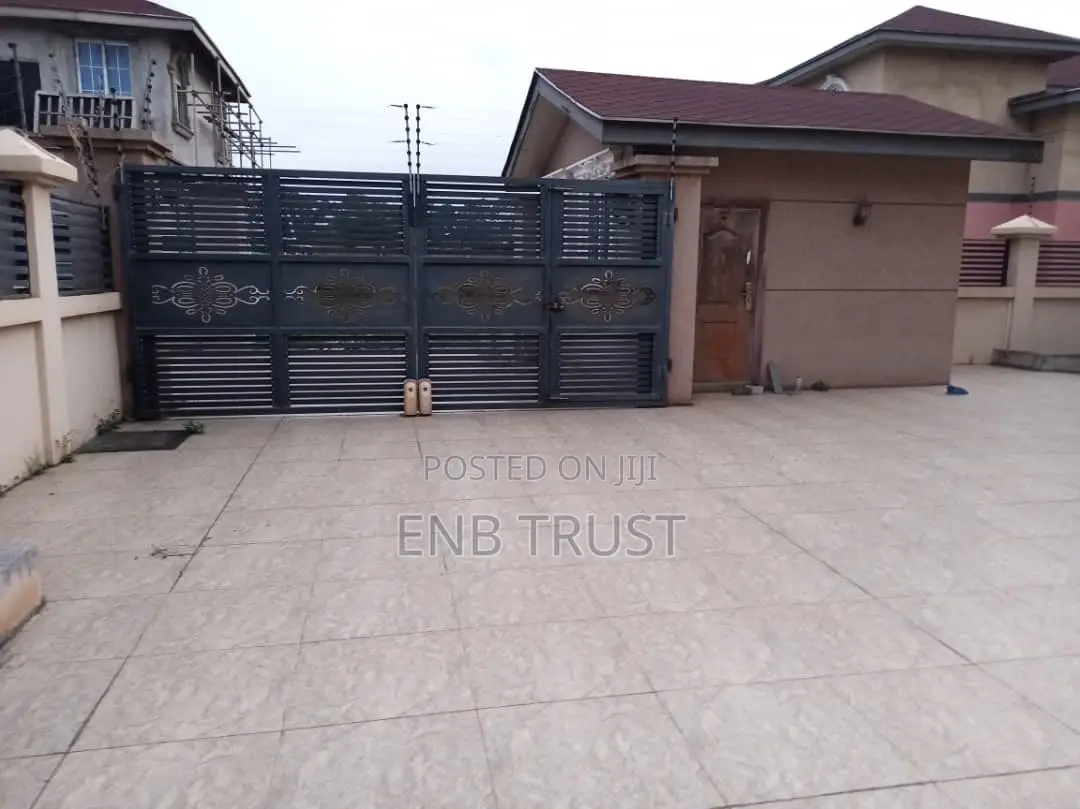 Furnished 5bdrm House in Atomic Haatso, Ga East Municipal for sale